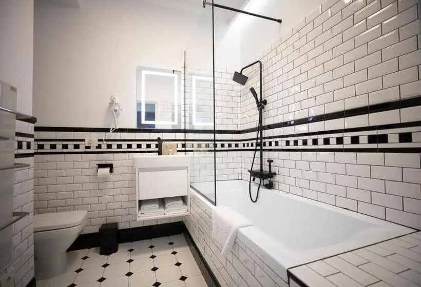 Appartement met 1 Slaapkamer en Balkon, Opera