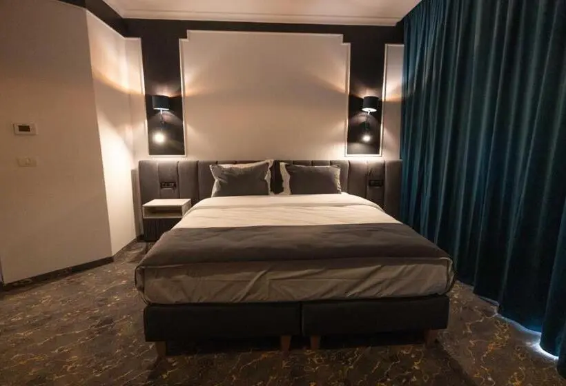 Appartement met 1 Slaapkamer en Balkon, Opera