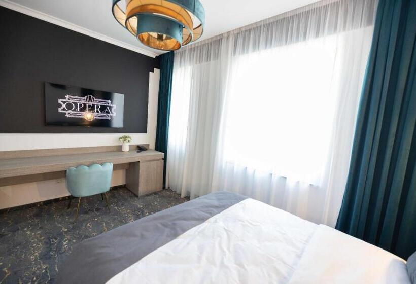 Апартаменты 1 Спальня с Балконом, Opera