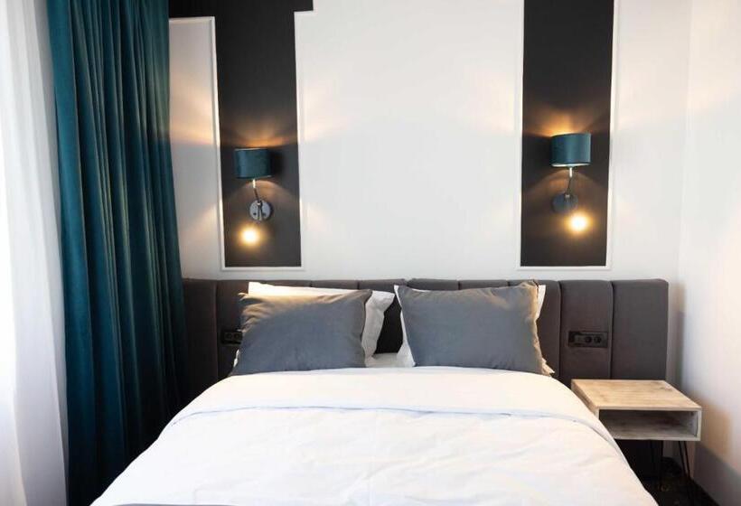 Апартаменты 1 Спальня с Балконом, Opera