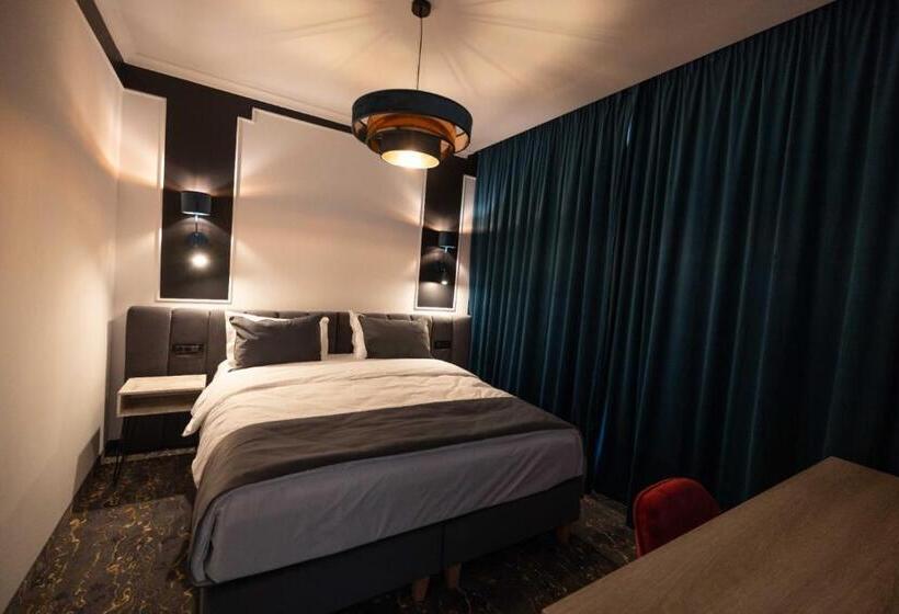 Апартаменты 1 Спальня с Балконом, Opera