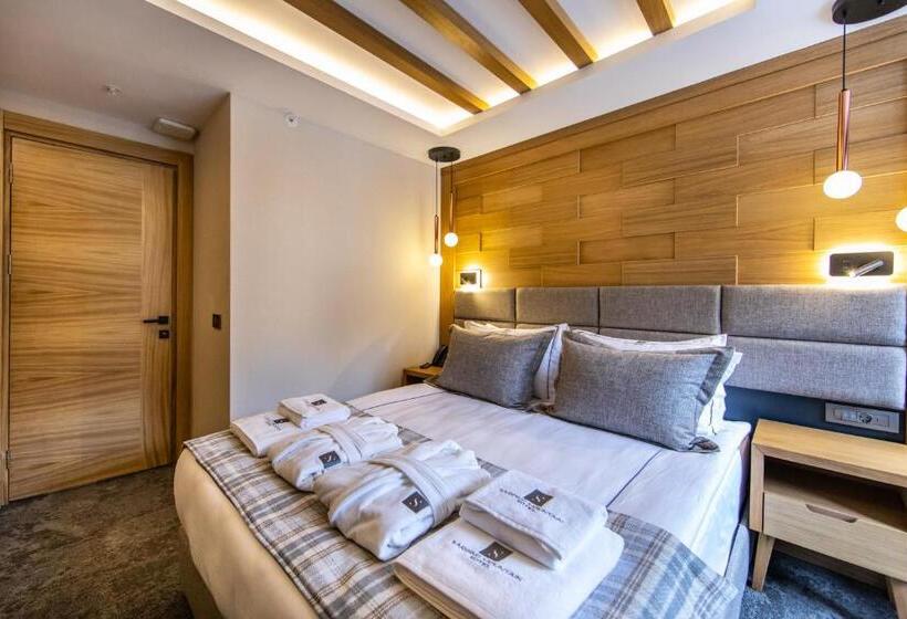 اتاق خانوادگی, Sarpi̇no Mountai̇n