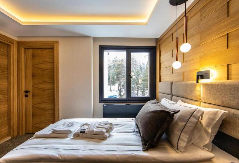 اتاق خانوادگی, Sarpi̇no Mountai̇n