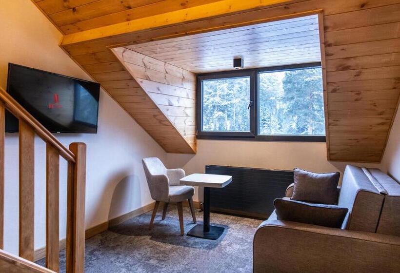 سوئیت جونیور با چشمانداز کوهستان, Sarpi̇no Mountai̇n