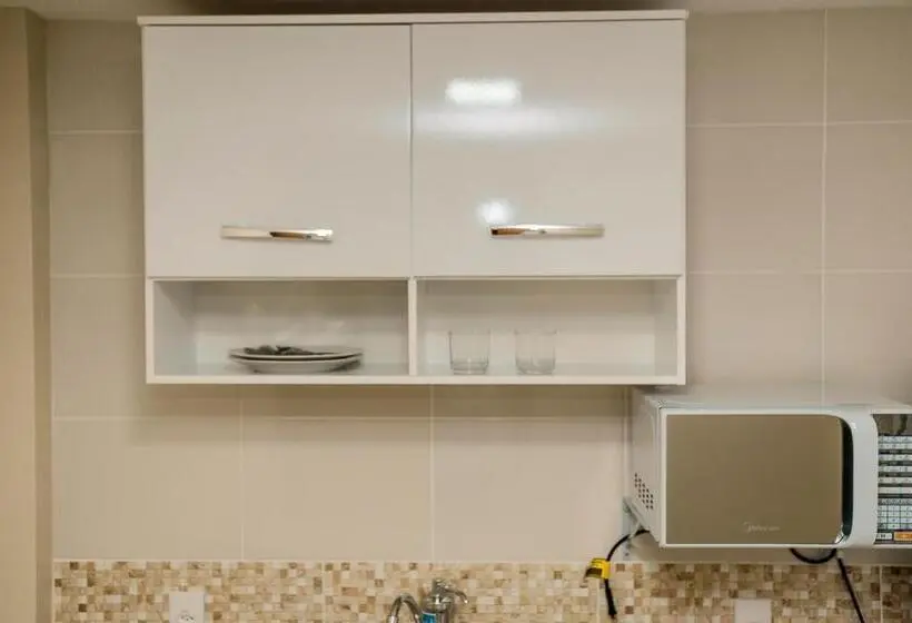 スタンダードトリプルルーム, Iron Flat Residence Service