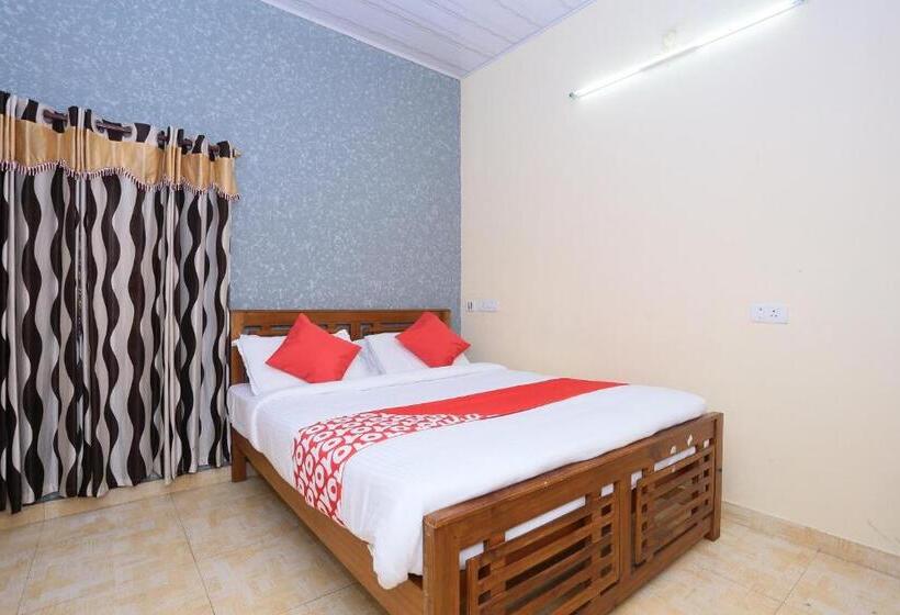 トリプルクラシックルーム, Oyo Flagship Hotel Munnar Kairali