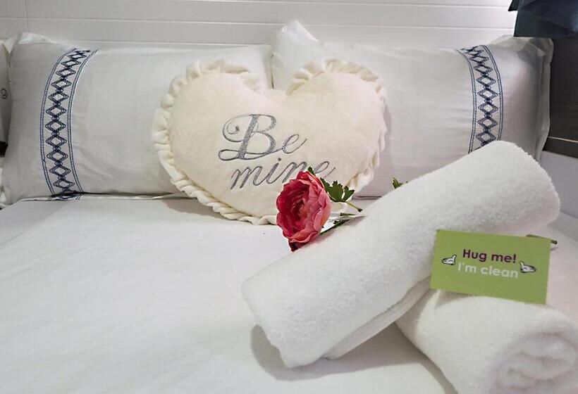 اتاق استاندارد, Hk International Hostel