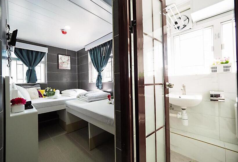 اتاق استاندارد سه نفره, Hk International Hostel