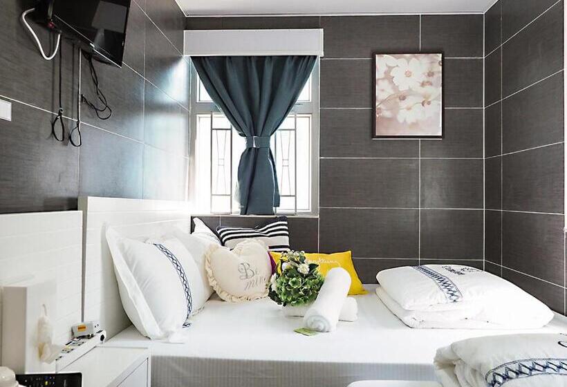 اتاق استاندارد سه نفره, Hk International Hostel