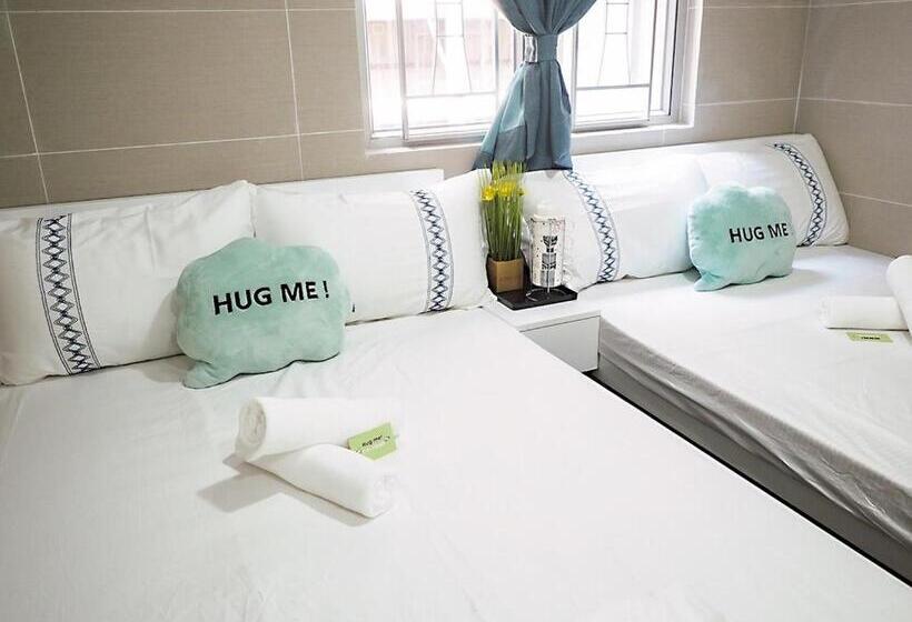 اتاق استاندارد چهار تخته, Hk International Hostel