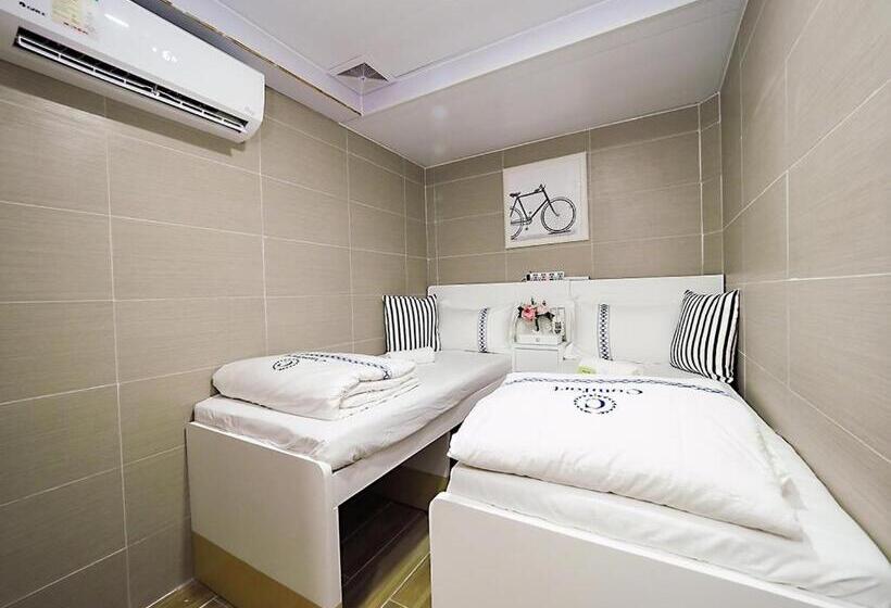 اتاق استاندارد, Hk International Hostel