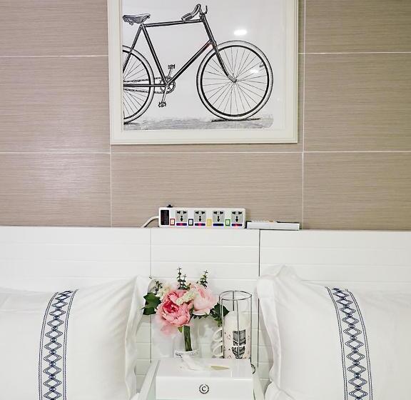 اتاق استاندارد, Hk International Hostel