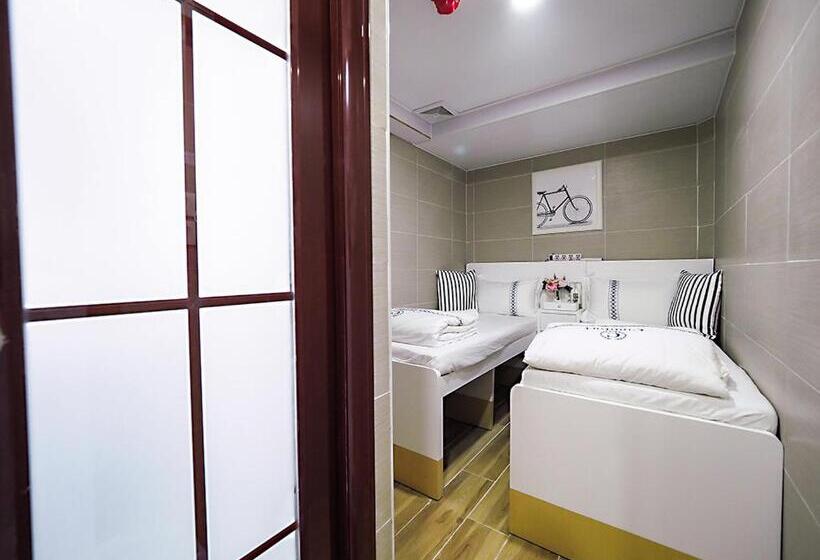اتاق استاندارد, Hk International Hostel