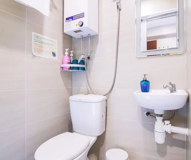 اتاق استاندارد یک نفره, Hk International Hostel