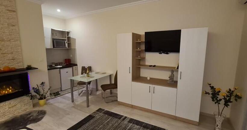 Апартаменты 1 Спальня, Rózsa Apartmanház