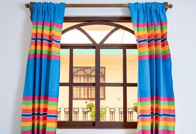 デラックスルーム, Posada Naím