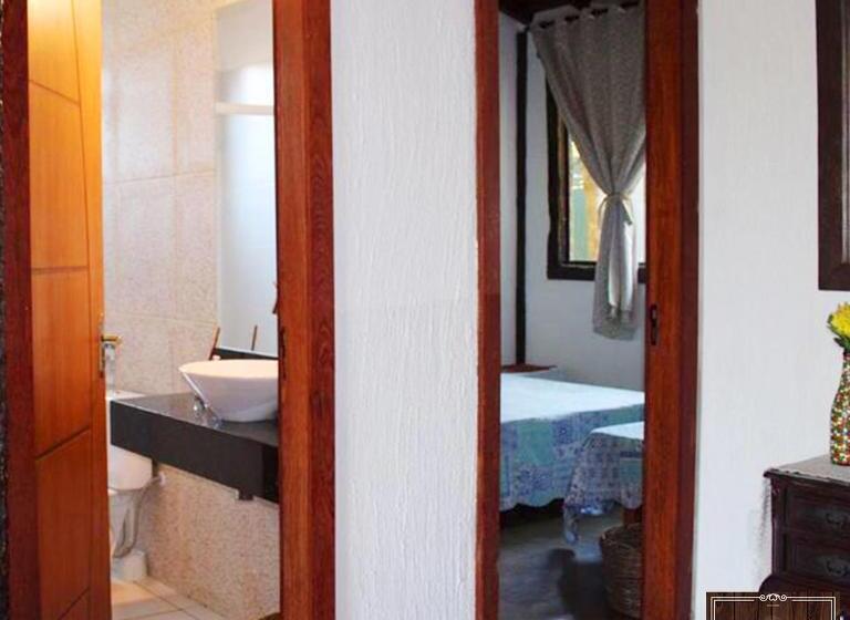 חדר סטנדרט לשלושה, Reduto Do Alto