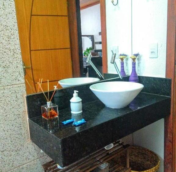 חדר סטנדרט לשלושה, Reduto Do Alto