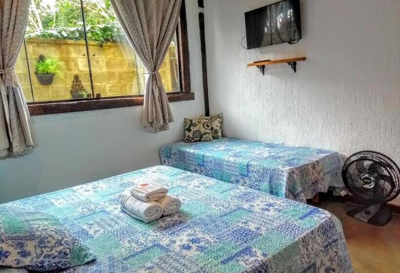 חדר סטנדרט לשלושה, Reduto Do Alto