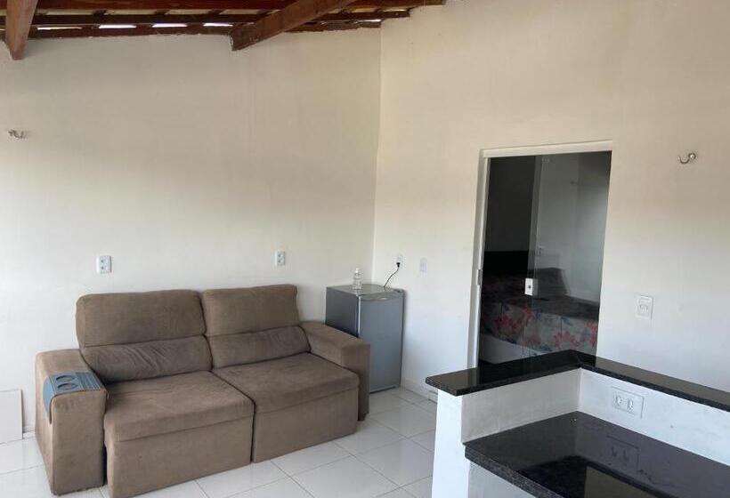 إستوديو ديلوكس, Guilherme Hostel