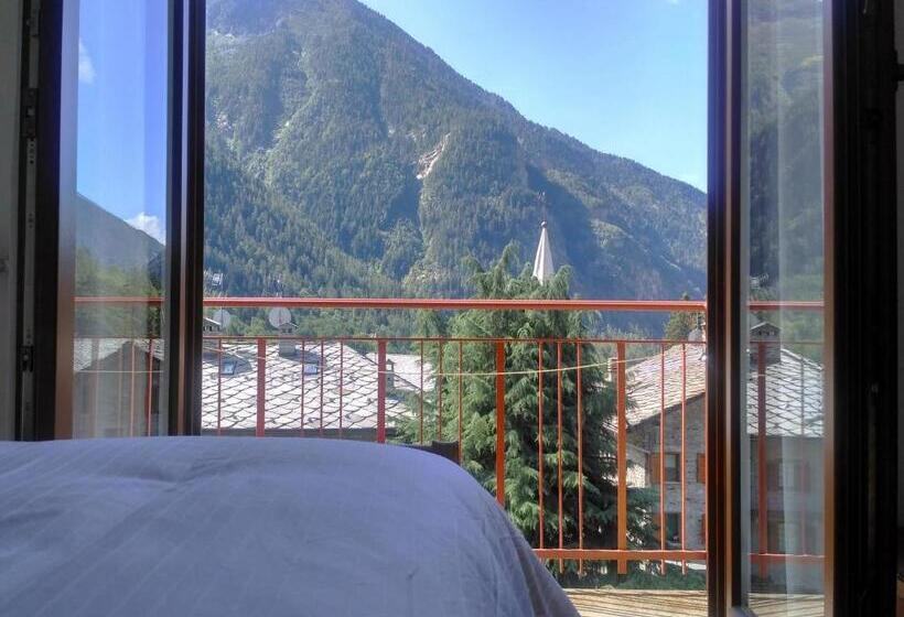 غرفة أساسية, Albergo Mologna