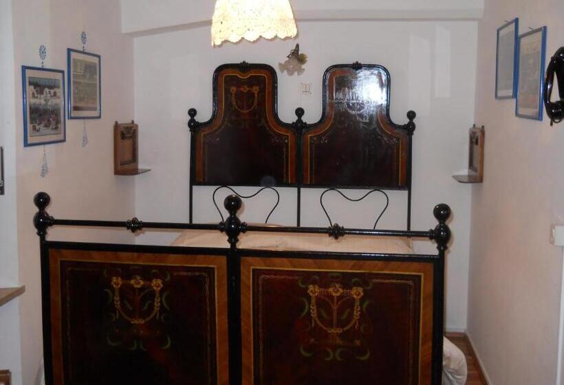 غرفة أساسية, Albergo Mologna