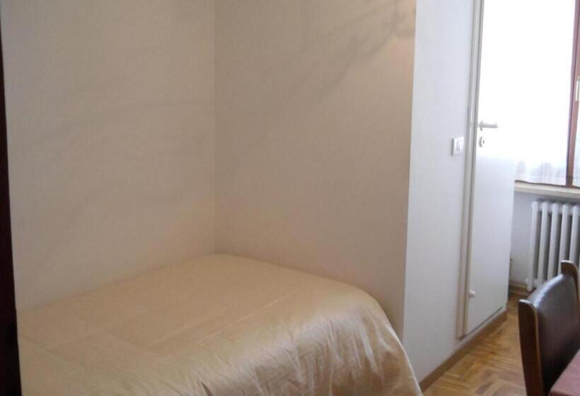 غرفة قياسية فردية, Albergo Mologna