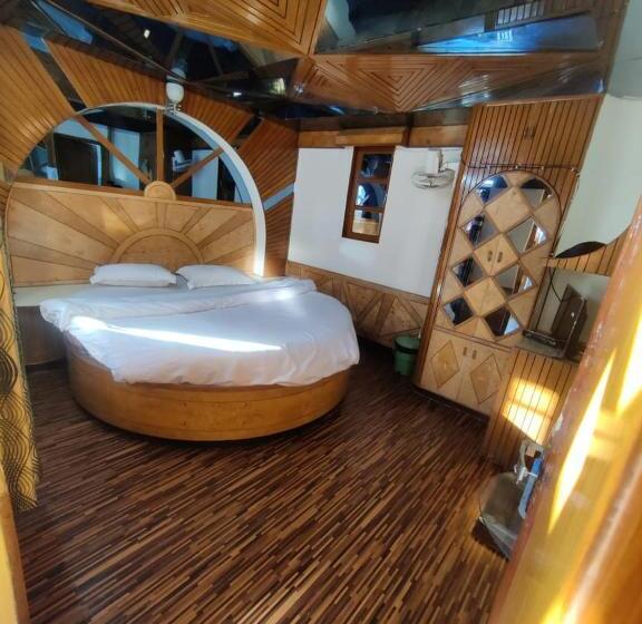 Quarto Deluxe, Chandan