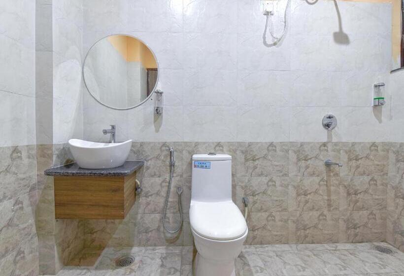 디럭스 룸 킹사이즈 침대, Vibha Palace