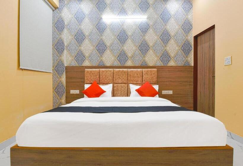 디럭스 룸 킹사이즈 침대, Vibha Palace