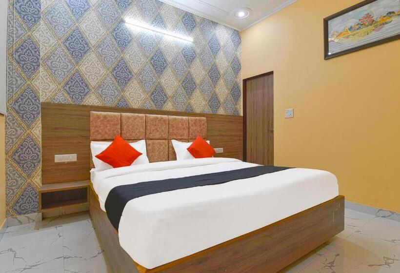 디럭스 룸 킹사이즈 침대, Vibha Palace