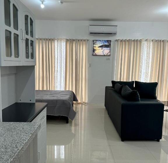 디럭스 스튜디오, Minglanilla Modena Townsquare