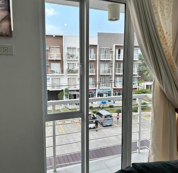 豪华工作室, Minglanilla Modena Townsquare