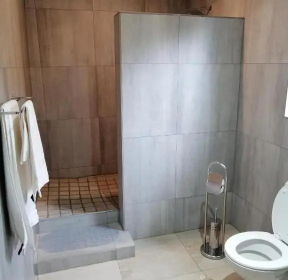 デラックスルーム, Kanyane Lodge