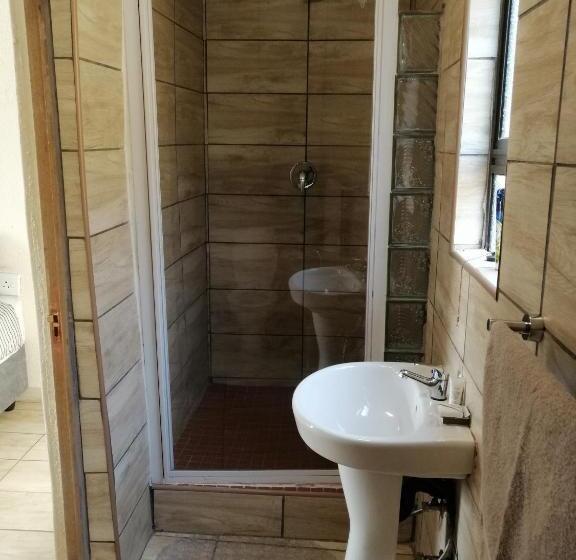 Номер Economy, Kanyane Lodge