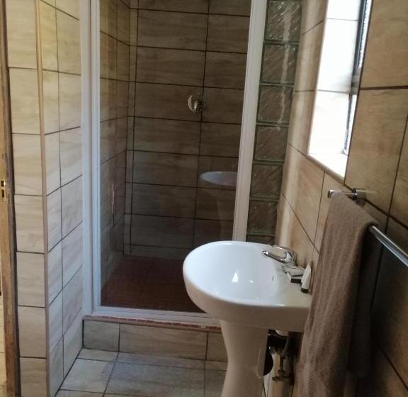 Номер Economy, Kanyane Lodge