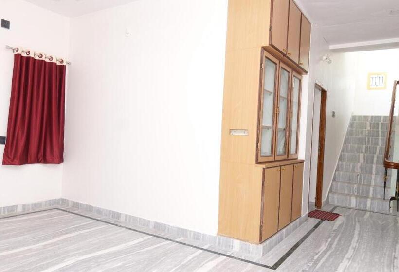 Chambre Standard Lit King Size, Sris Guest House