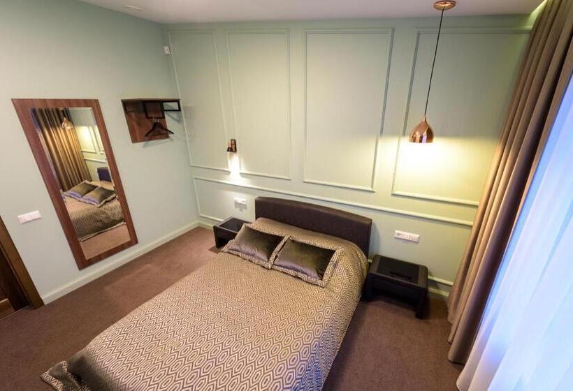 سوئیت با بالکن, Villa Orchidea