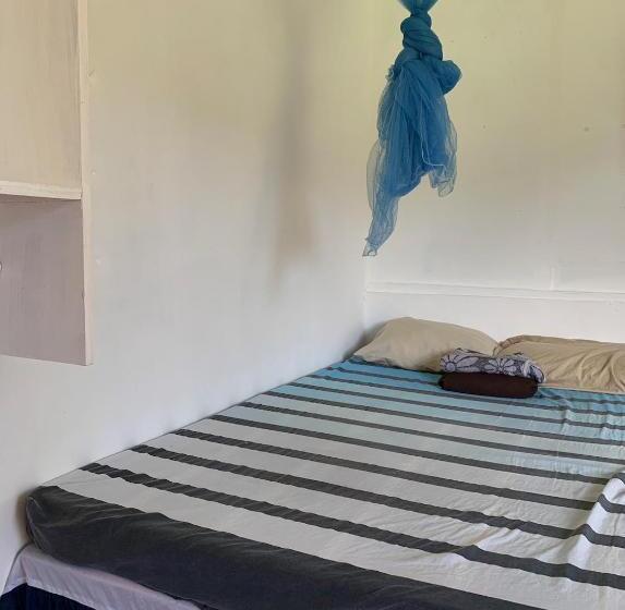 غرفة قياسية, Pacific Surf And Yoga