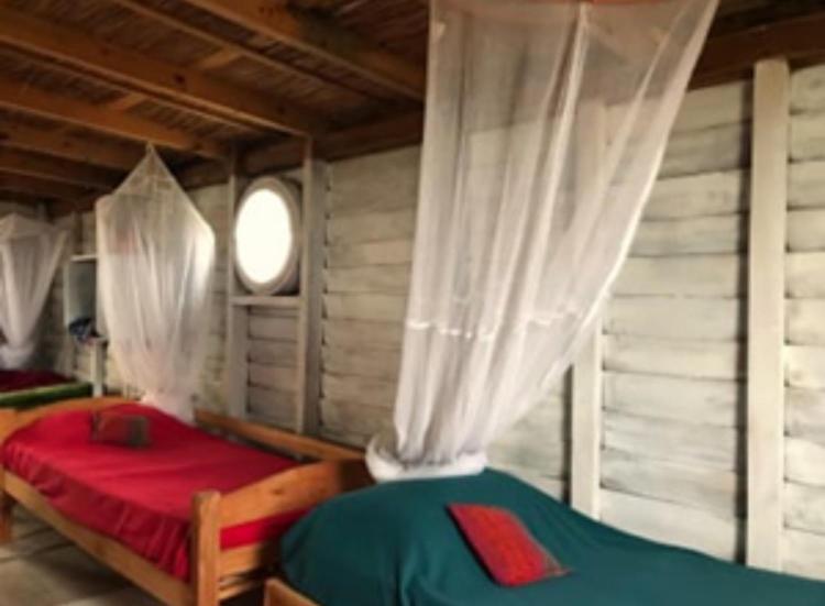 تختخواب در اتاق مشترک, Casa Satori