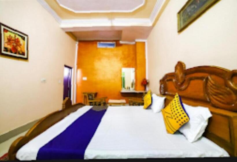 Standard Room, Radhika Kunj Palace,chhatarpur