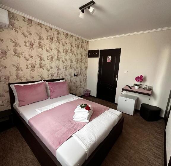 标准间, Pensiunea La Cuscri