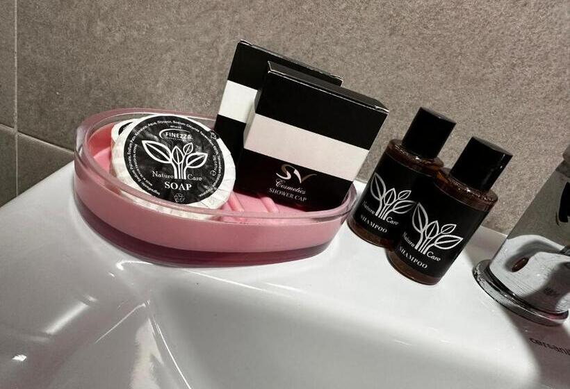 标准三人间, Pensiunea La Cuscri