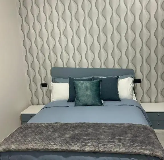 Deluxe Kolmen Hengen Huone, B&b Girasoli