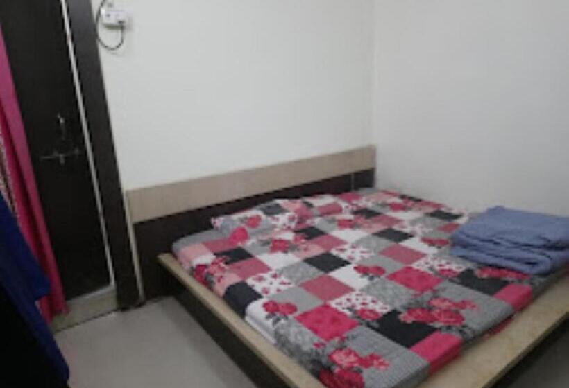 디럭스 룸, Om Sai, Anuppur