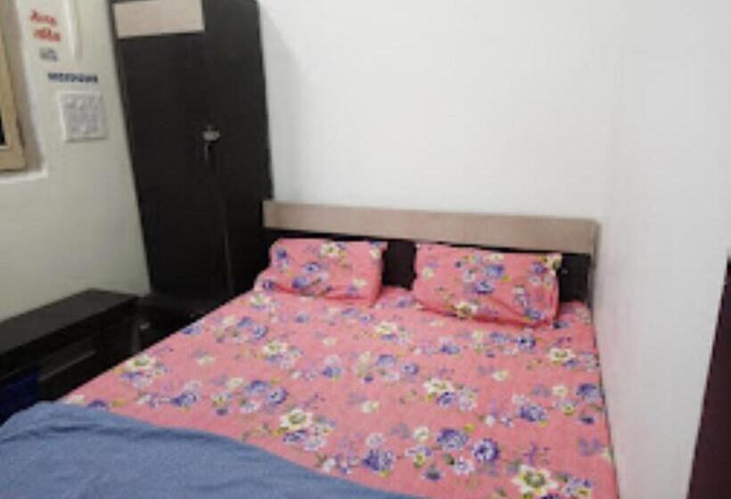 디럭스 룸, Om Sai, Anuppur