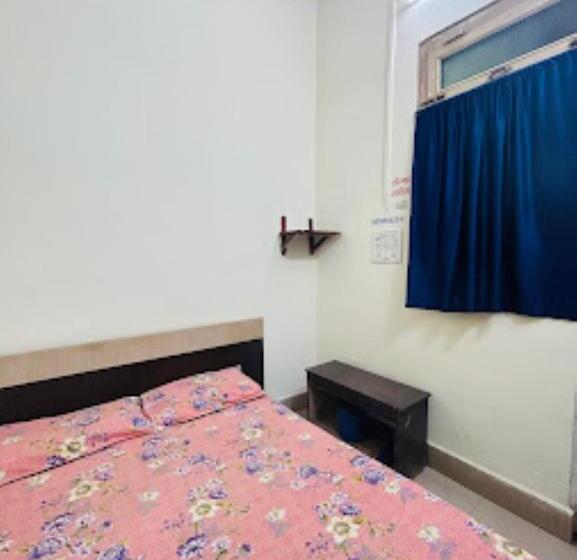 스탠다드 룸 킹사이즈 침대, Om Sai, Anuppur