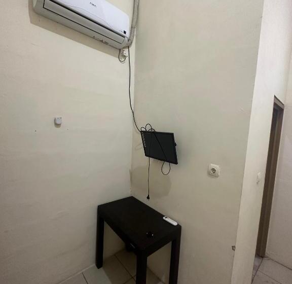 标准间, Oyo 93379 S12