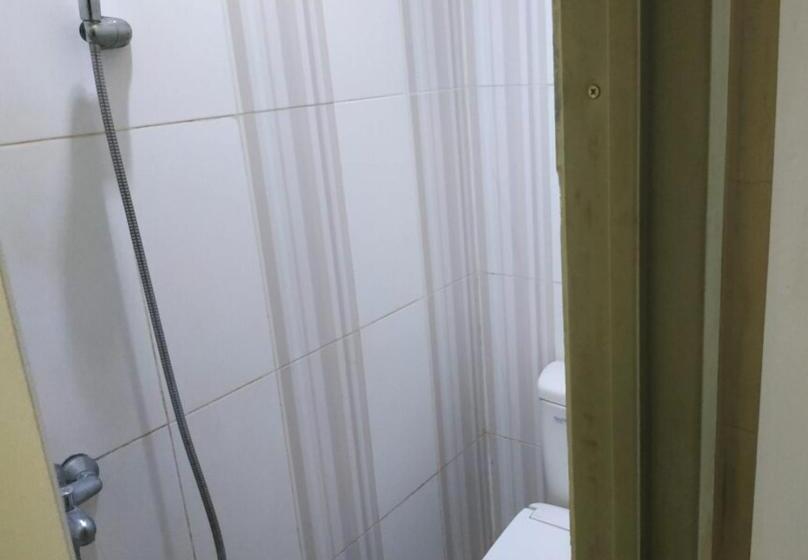 اتاق استاندارد, Oyo 93379 S12
