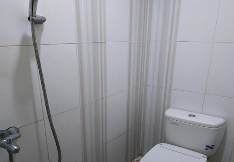 标准间, Oyo 93379 S12